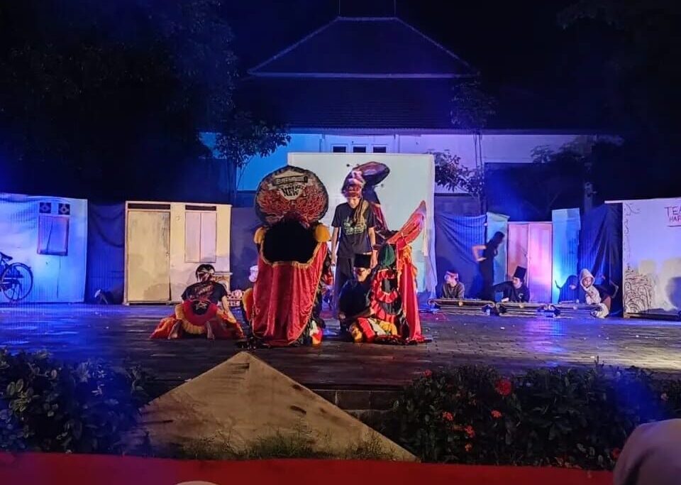 Jaranan Rampokan Singo Barong Rogo Sekar Manunggal, Turut Memeriahkan Peringatan Hari Teater Sedunia di ISI Yogyakarta