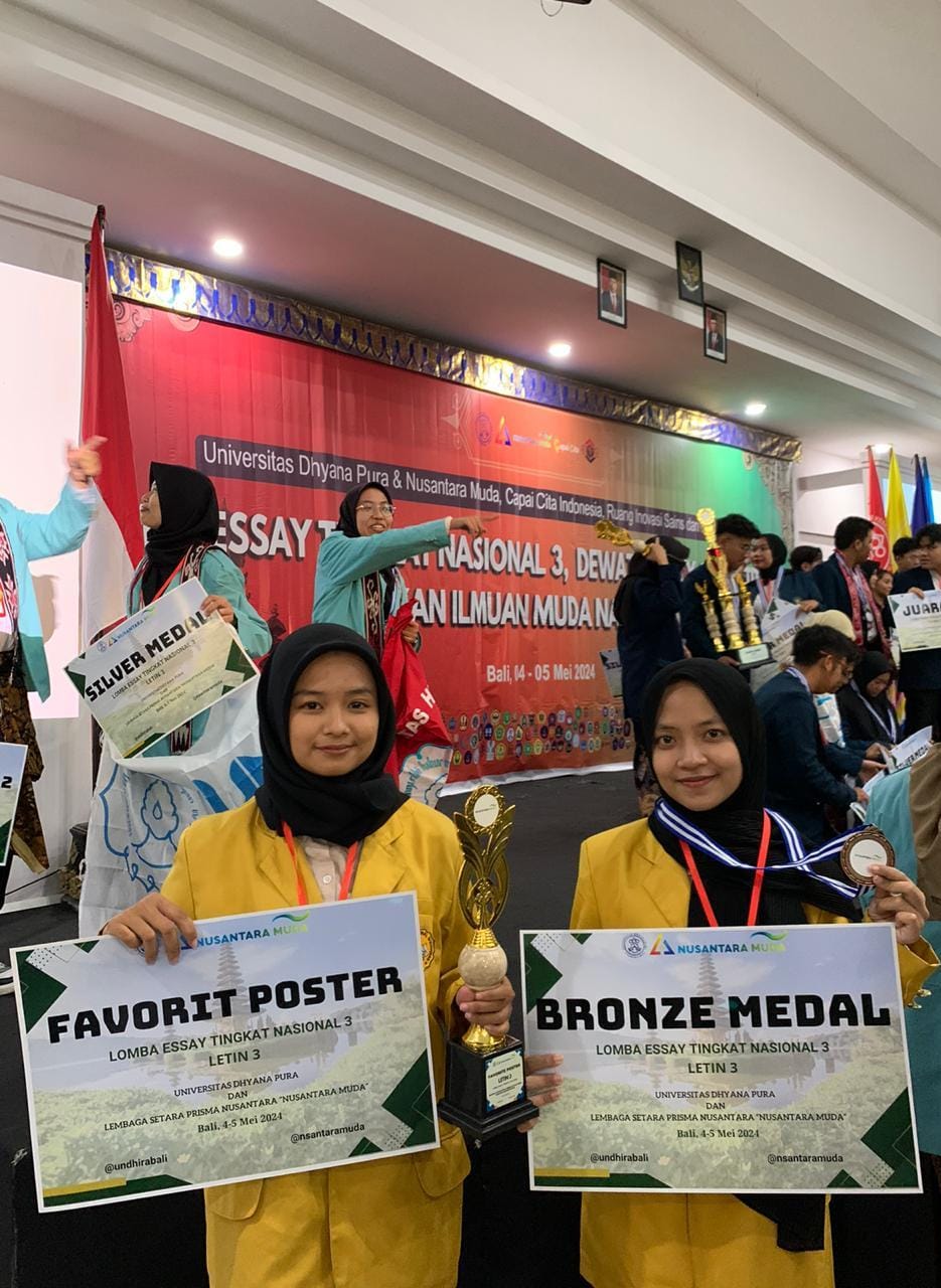 Mahasiswi Faloma Yesika, Peraih Bronze Medal dalam Lomba Essay Tingkat Nasional