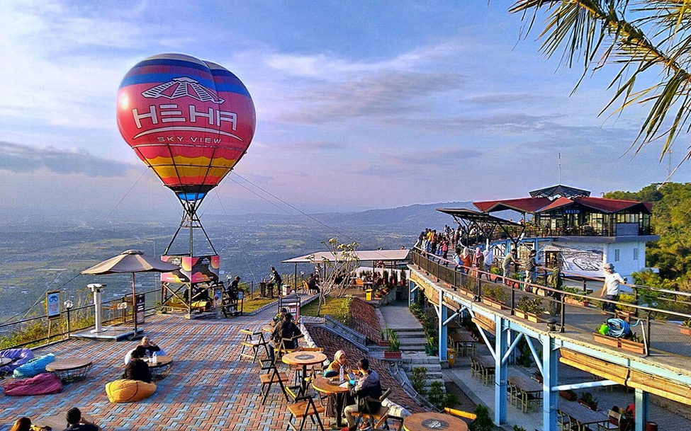 HeHa Sky View Jogja: Destinasi Kekinian dengan Pemandangan Spektakuler