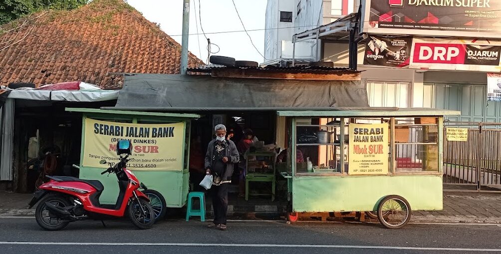 SERABI MBOK SUR: NIKMATI GURIH DAN MANISNYA KULINER JALANAN YANG SELALU DIRINDUKAN