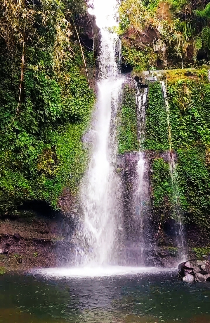 Curug Lawa: Keindahan Alam Tersembunyi di Desa Gandatapa Kecamatan Sumbang