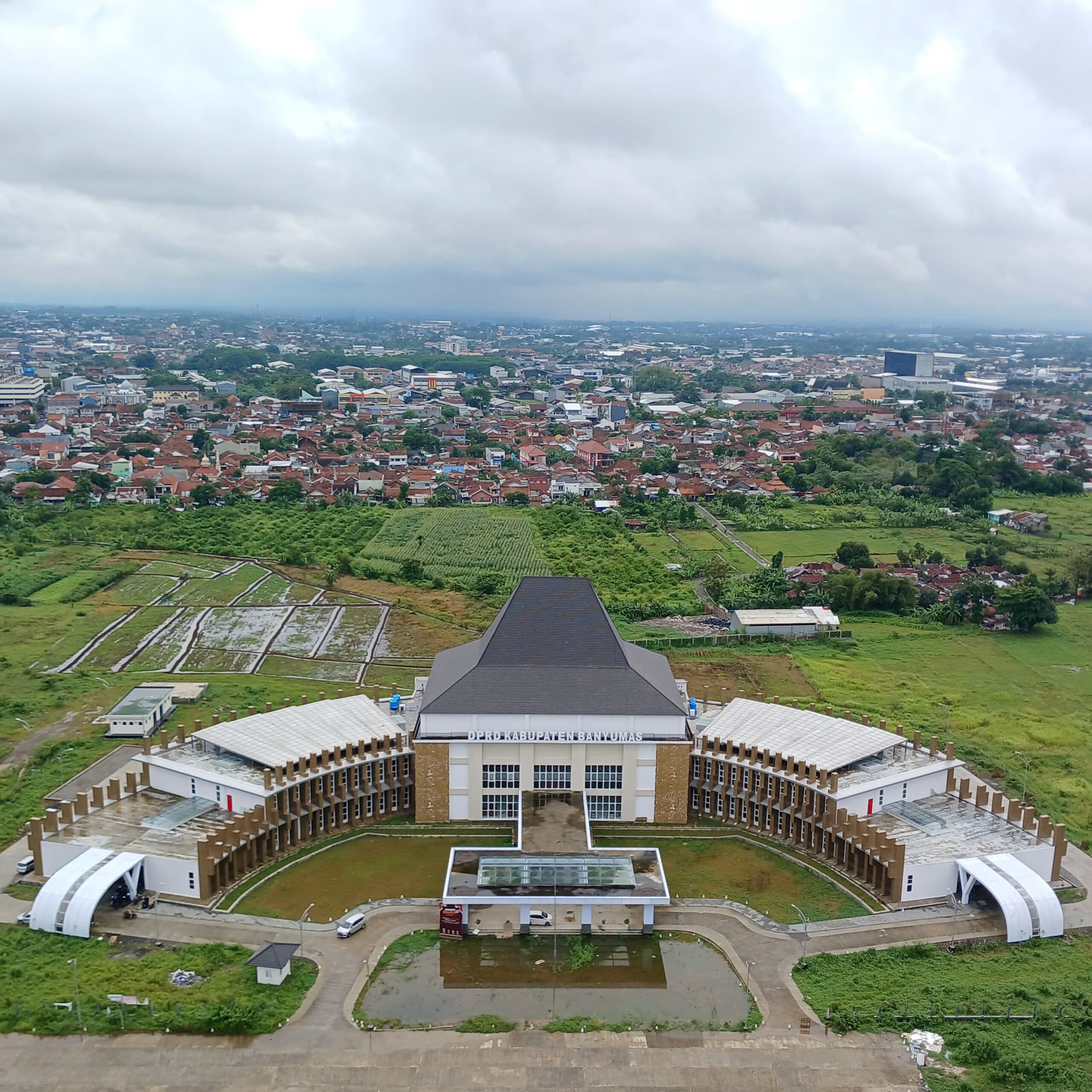 Jadi Ikon Purwokerto: Intip Menara Pandang dari Sisi Luar dan Dalam