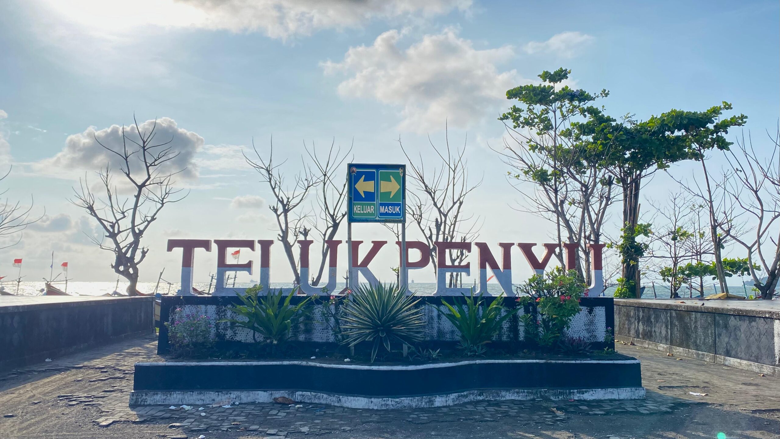 Pantai Teluk Penyu (Dokumen Pribadi)