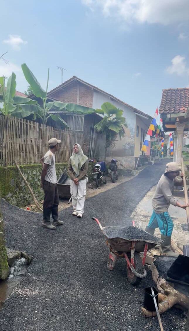 Realisasi Pembangunan Jalan Lokal di Desa Karangklesem Oleh DPRD Berkat Pokok Pikiran Masyarakat