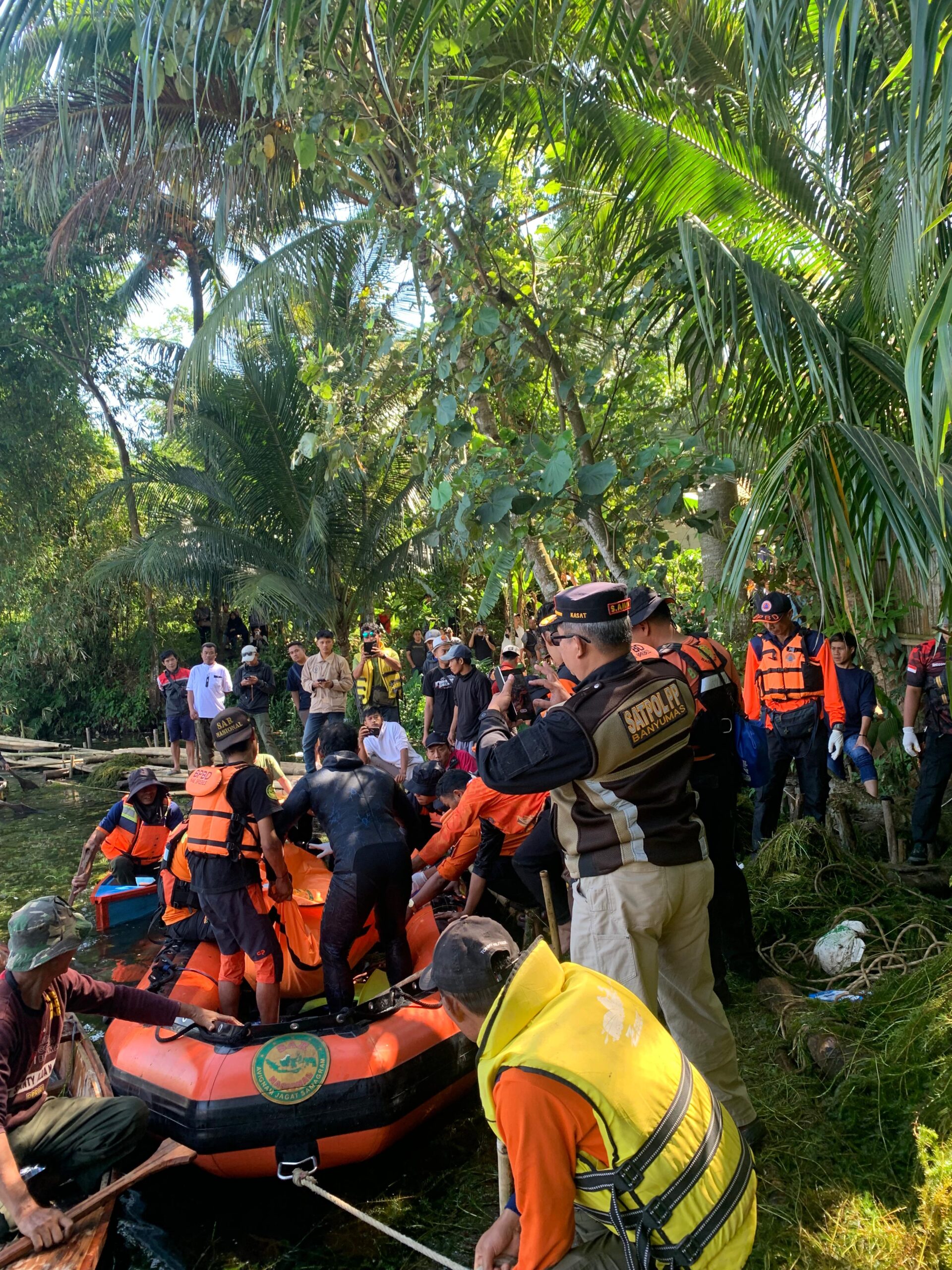 Pria Paruh Baya Hilang Saat Menyelam di Waduk Penjalin