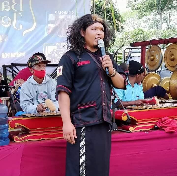 Setia Melestarikan Warisan Leluhur: Warsono Kriswandi, Pakar Kesenian Ebeg Banyumas
