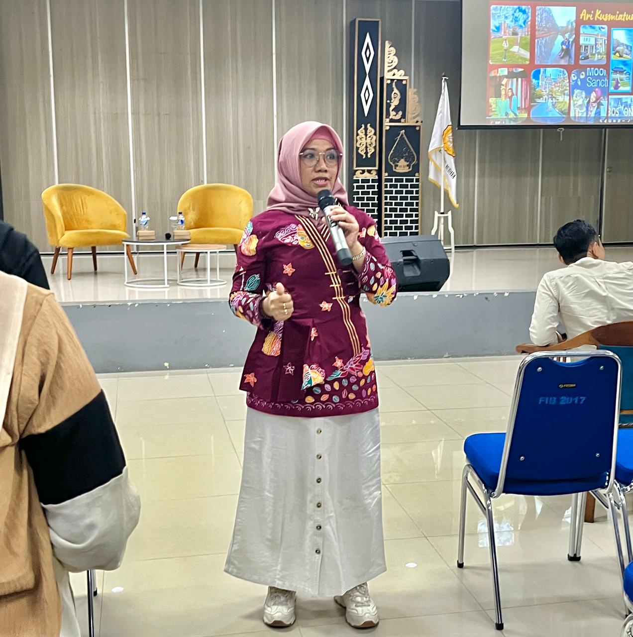 Kuliah Pakar Pembelajaran BIPA: Peluang dan Strategi Mengajarkan Bahasa Indonesia bagi Penutur Asing