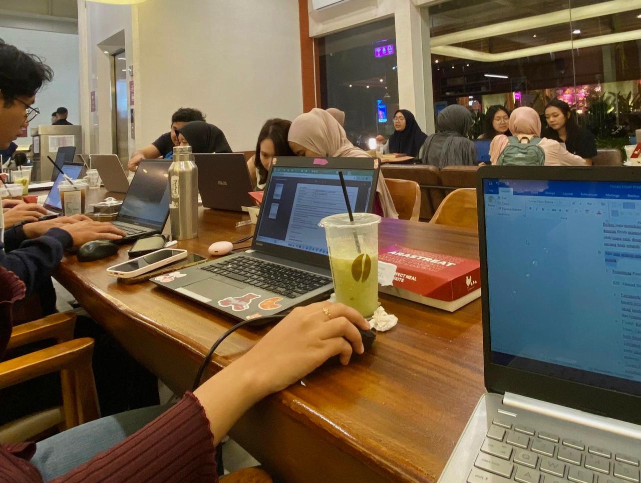 Kenyamanan Kafe Bantu Redakan Stres Saat Nugas