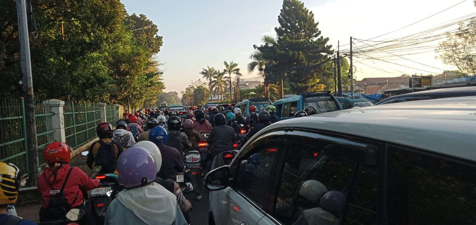 Jalan Gunung Muria Kian Padat, Mahasiswa Fakultas Ilmu Budaya Jadi Saksi Perubahan