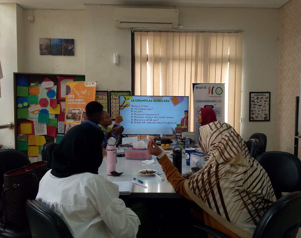 Mahasiswa Asing Belajar Bahasa Indonesia Lewat Rempah, Dosen Tekankan Pendidikan Budaya Nusantara