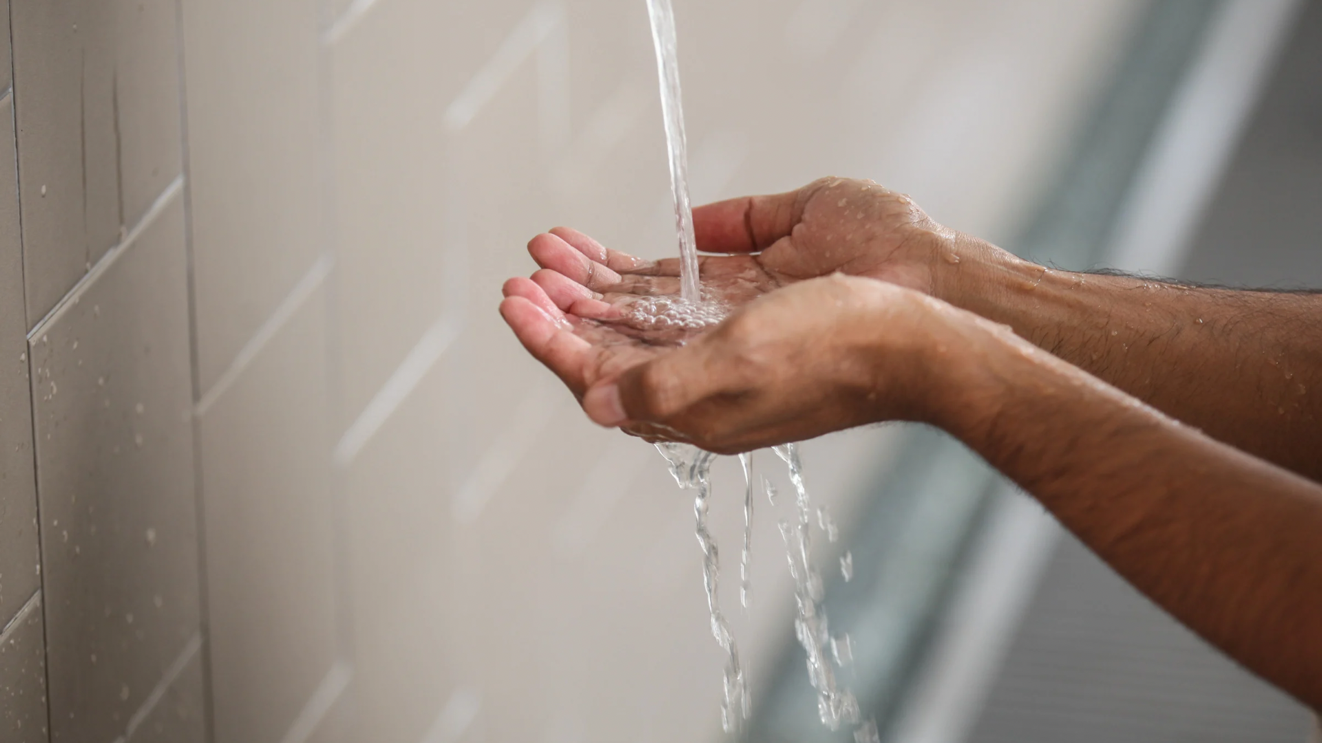 Takut Berkumur Saat Puasa? Ini Hukumnya dalam Wudu