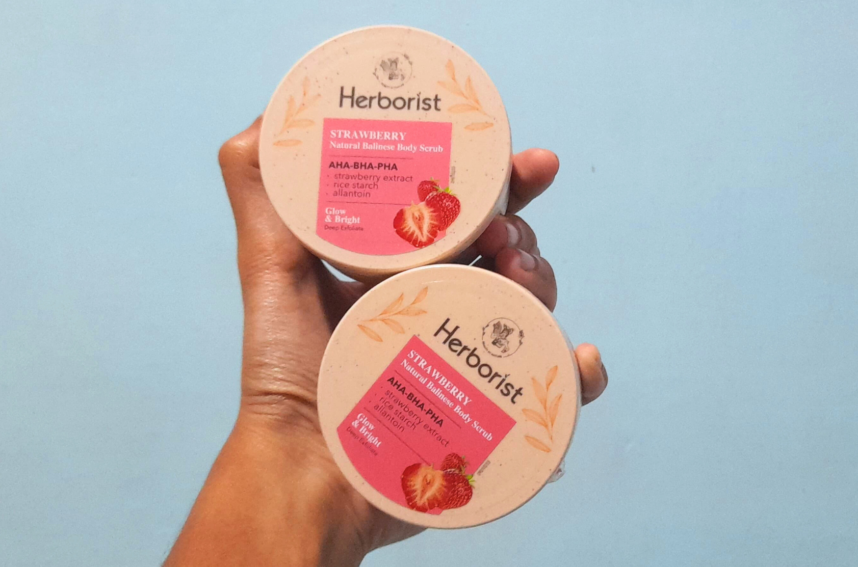 Eksfoliasi Lembut Tanpa Perih dengan Herborist Natural Balinese Body Scrub
